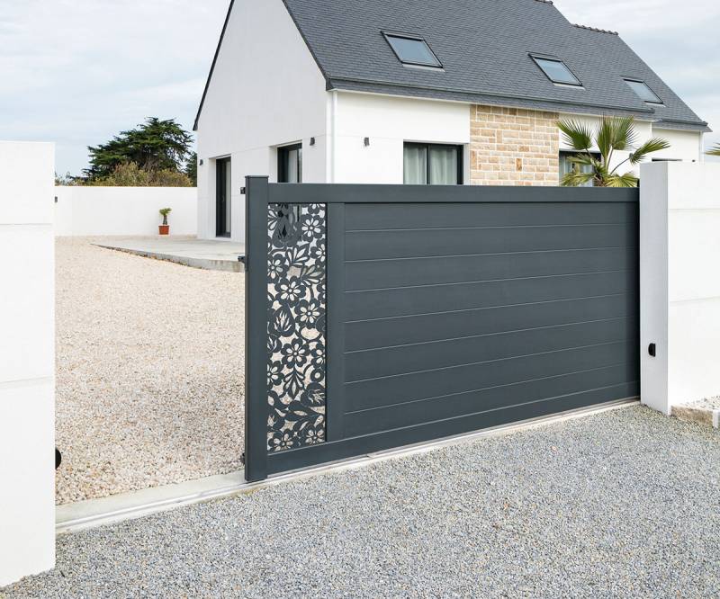 Pose de portail sur mesure en aluminium pélissanne